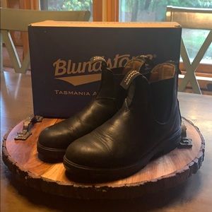 Blundstone black boots